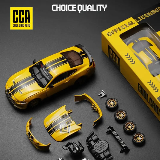 1:42 scale yellow Ford Mustang GT 2018 classic car model with opening doors and replaceable accessories.