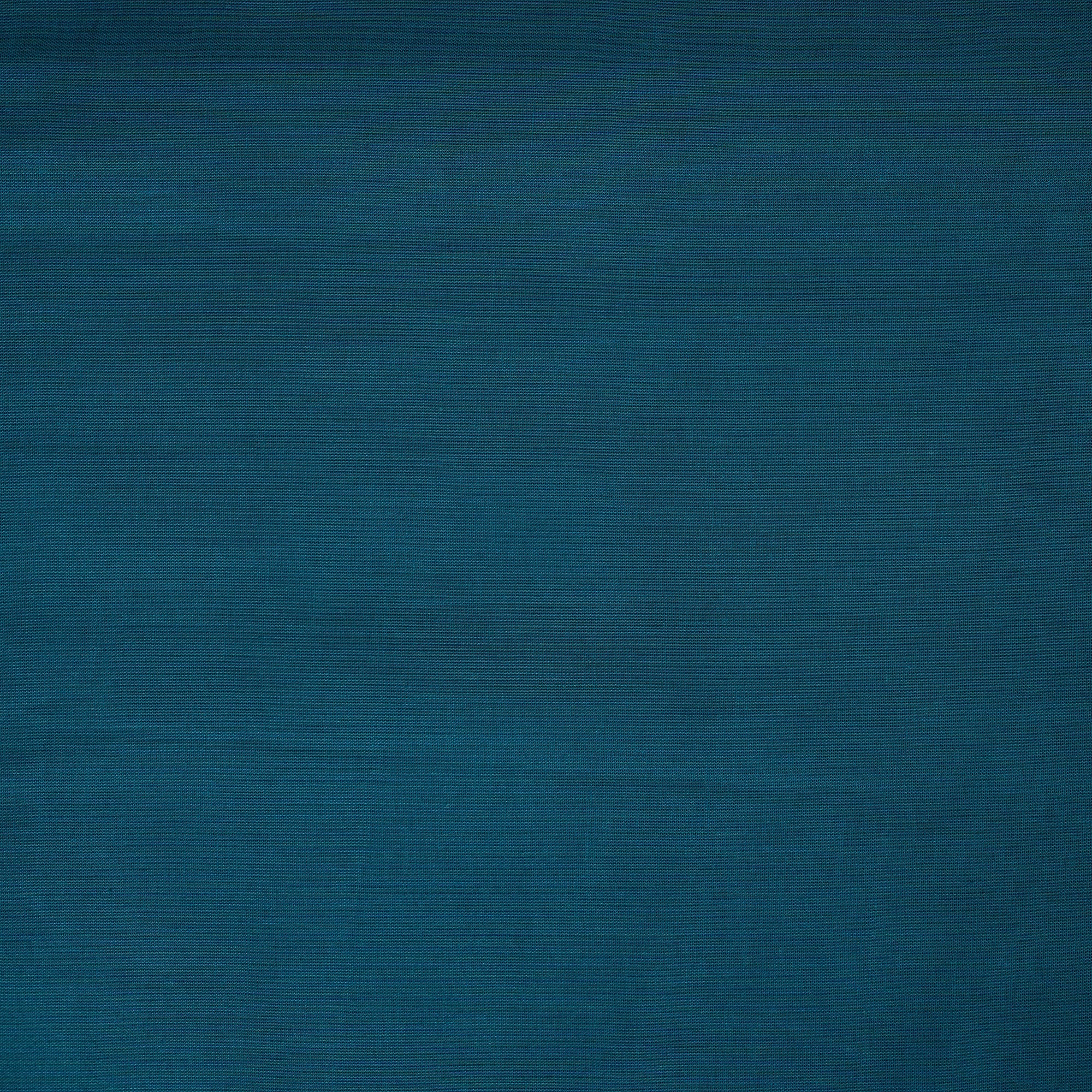 Flat Soft Cotton Dyed Bedsheet with Pillows