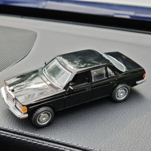 1:36 Scale Alloy Double-Door Classic Car Model - Vintage Golden Metallic Finish, Chrome Accents & Black Wheels